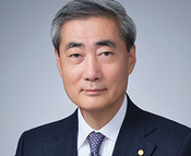 Hyun Song Shin